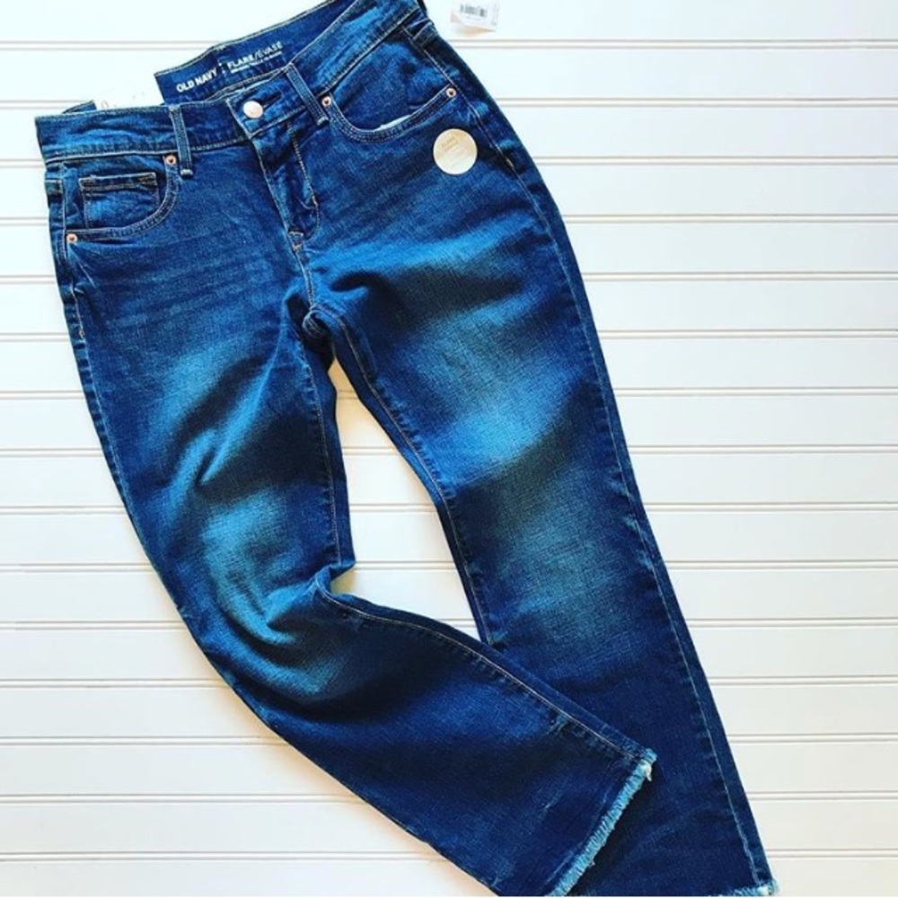 Old Navy / flare crop / comfy!